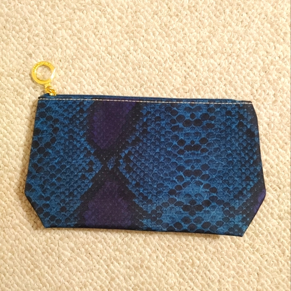 NWOT ESTEE LAUDER blue snakeskin makeup bag